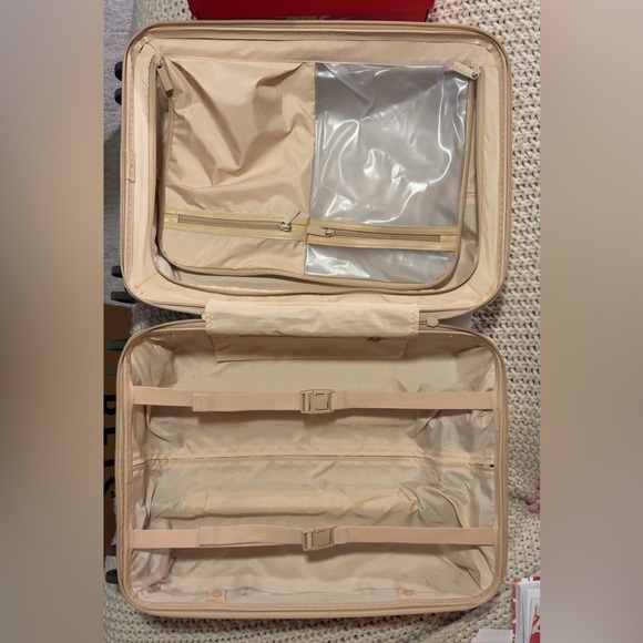 Beis 🤍 Beige Rolling Suitcase⭐️✨ - Picture 4 of 10